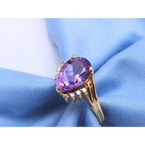 Elegant 14K Yellow Gold Designer Teardrop Pear Amethyst & Diamond Ring - Size 8